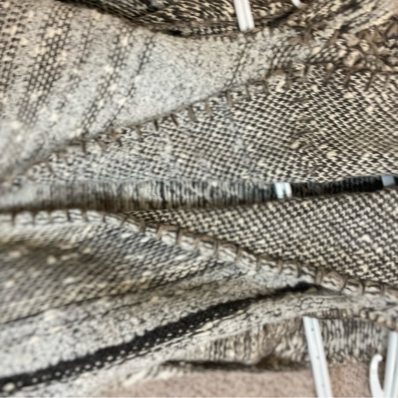 Free People
Sweater / Knit Jacket /Vest
Front clasp - Picture 7 of 7